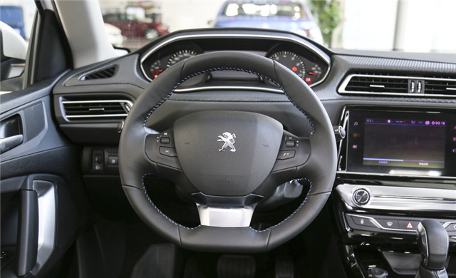 懂车之人买法系？可为啥标致308底盘扎实，外观帅气，却不被认可