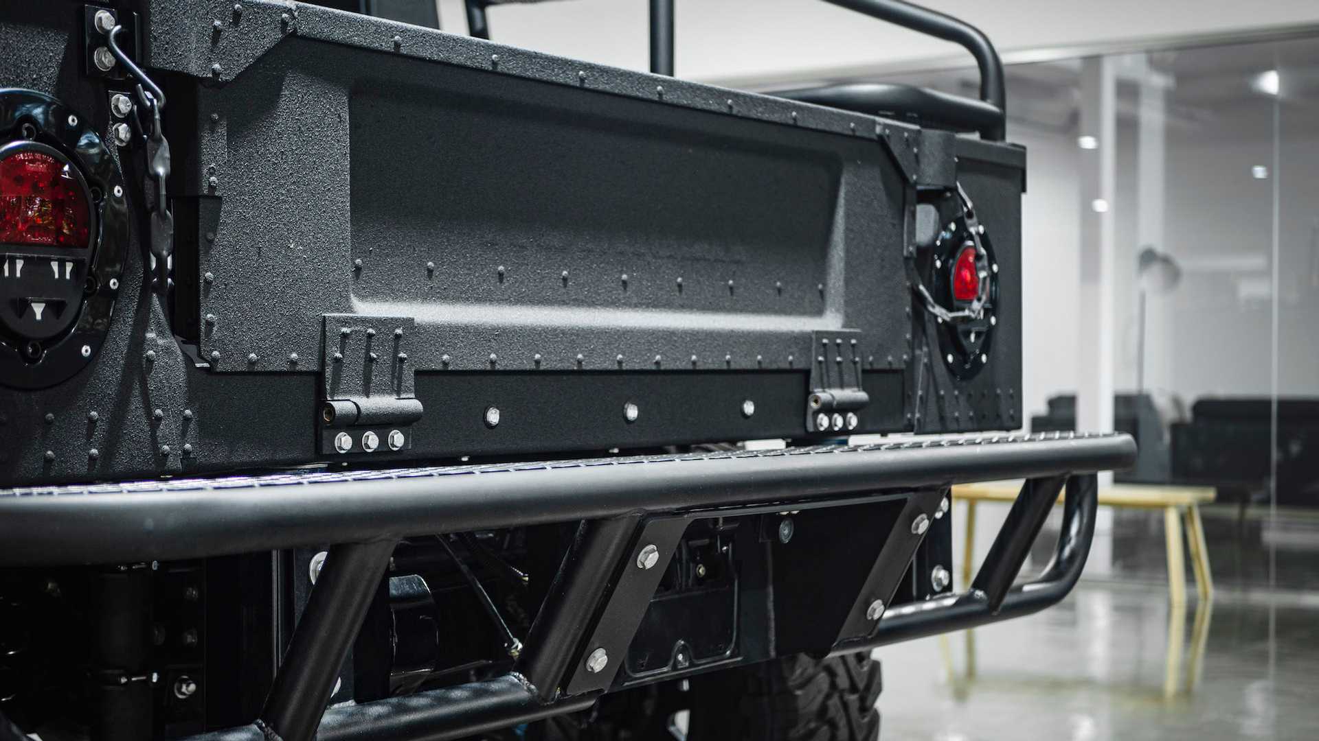 最新款悍马h1,悍马h1的6万左右新车