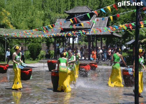 宁国恩龙世界木屋村免门票吗,宁国恩龙世界木屋玻璃桥门票