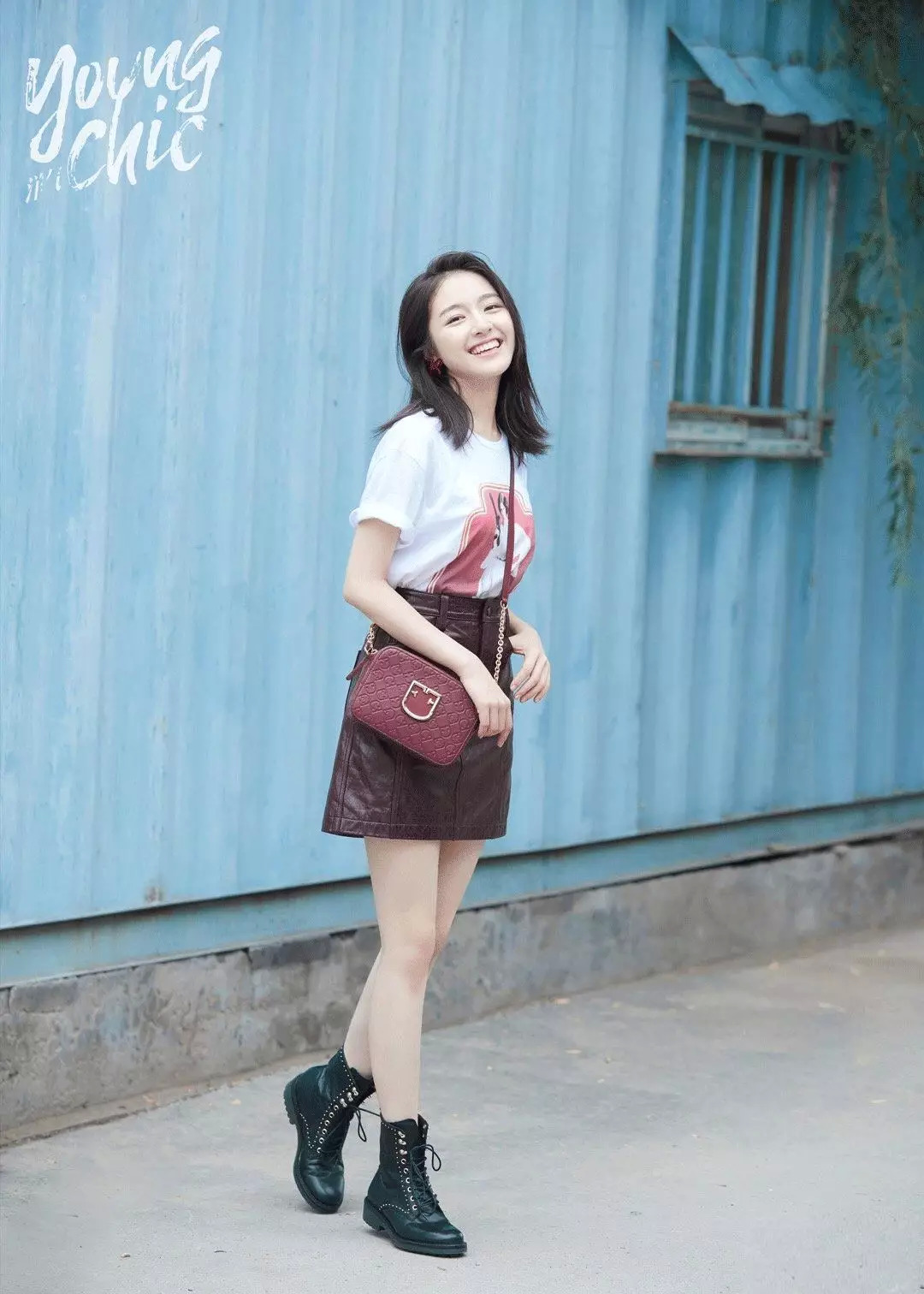 一点也不热,酷妹的马丁靴里都有空调