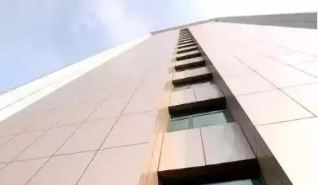 铝板幕墙变形是什么原因,幕墙铝板变形修复