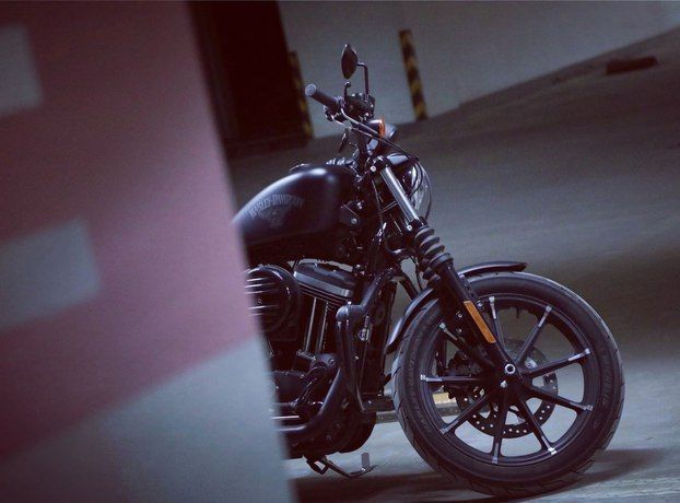 哈雷883硬汉加速视频,哈雷摩托车883硬汉最高时速