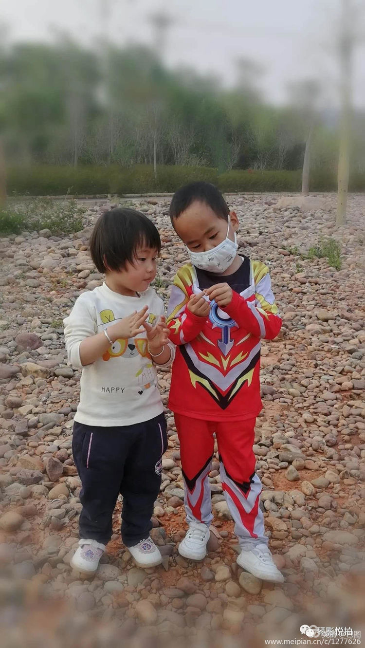 金色童年8张图片,金色的童年相片