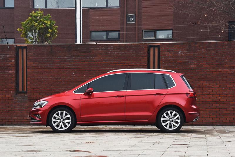 高尔夫·嘉旅，一台被严重低估了的“奶爸高级小厢货”