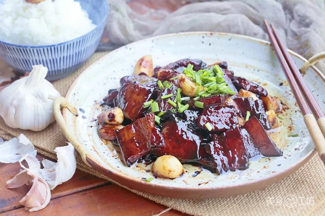 猪身上最香的一块肉！焖一焖，好吃到流泪