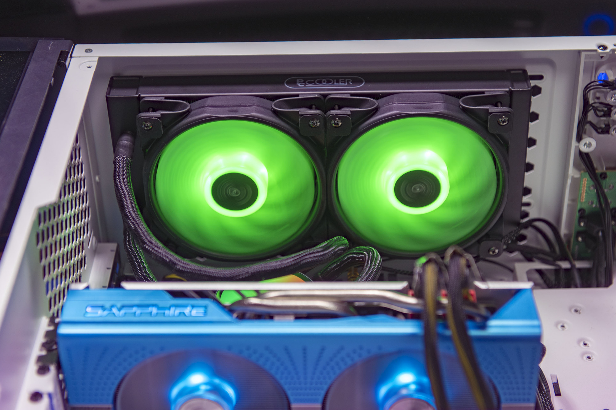 超频三r4000散热器评测,超频三240水冷测评