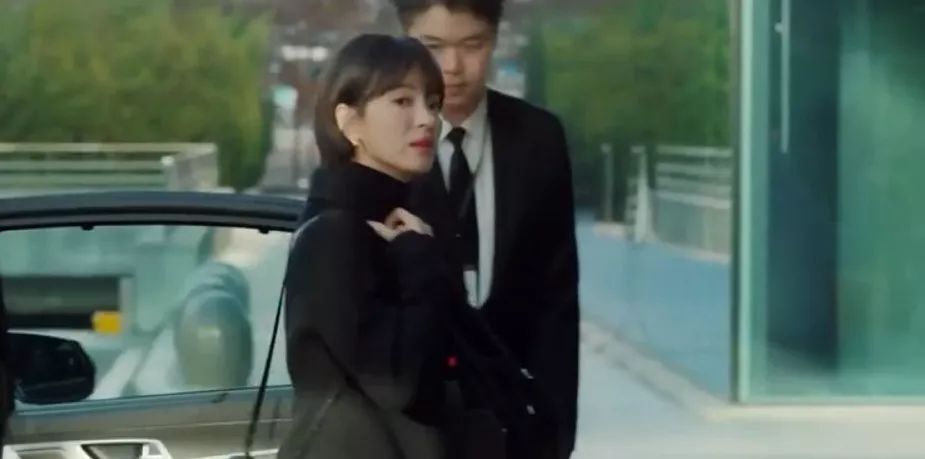 比起《男朋友》剧情,宋慧乔的大衣和高领衫更值得看!