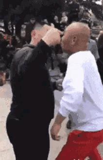 大叔刷百万礼物,大叔刷100万见网红