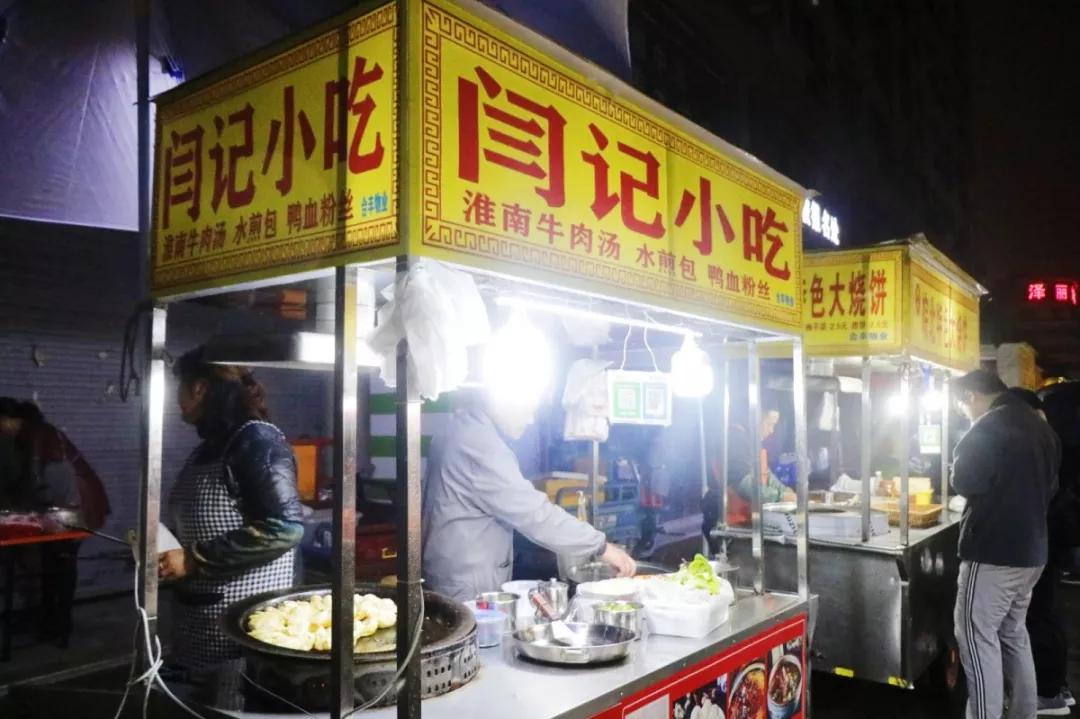 合肥安农大美食一条街是哪个门,合肥人气最旺的小吃街夜吃