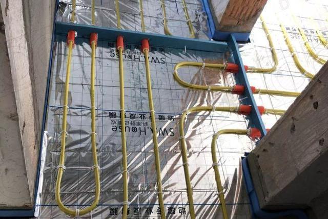 地暖安装是不是很累的活,地暖怎么安装维修方便