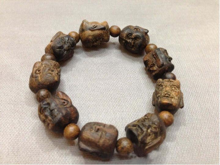 沉香木头手串图片大全,沉香手串木质干了能盘亮吗