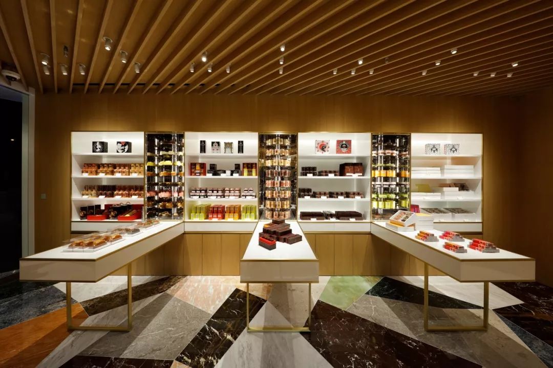 从优衣库到南京步行街,优衣库到路易威登