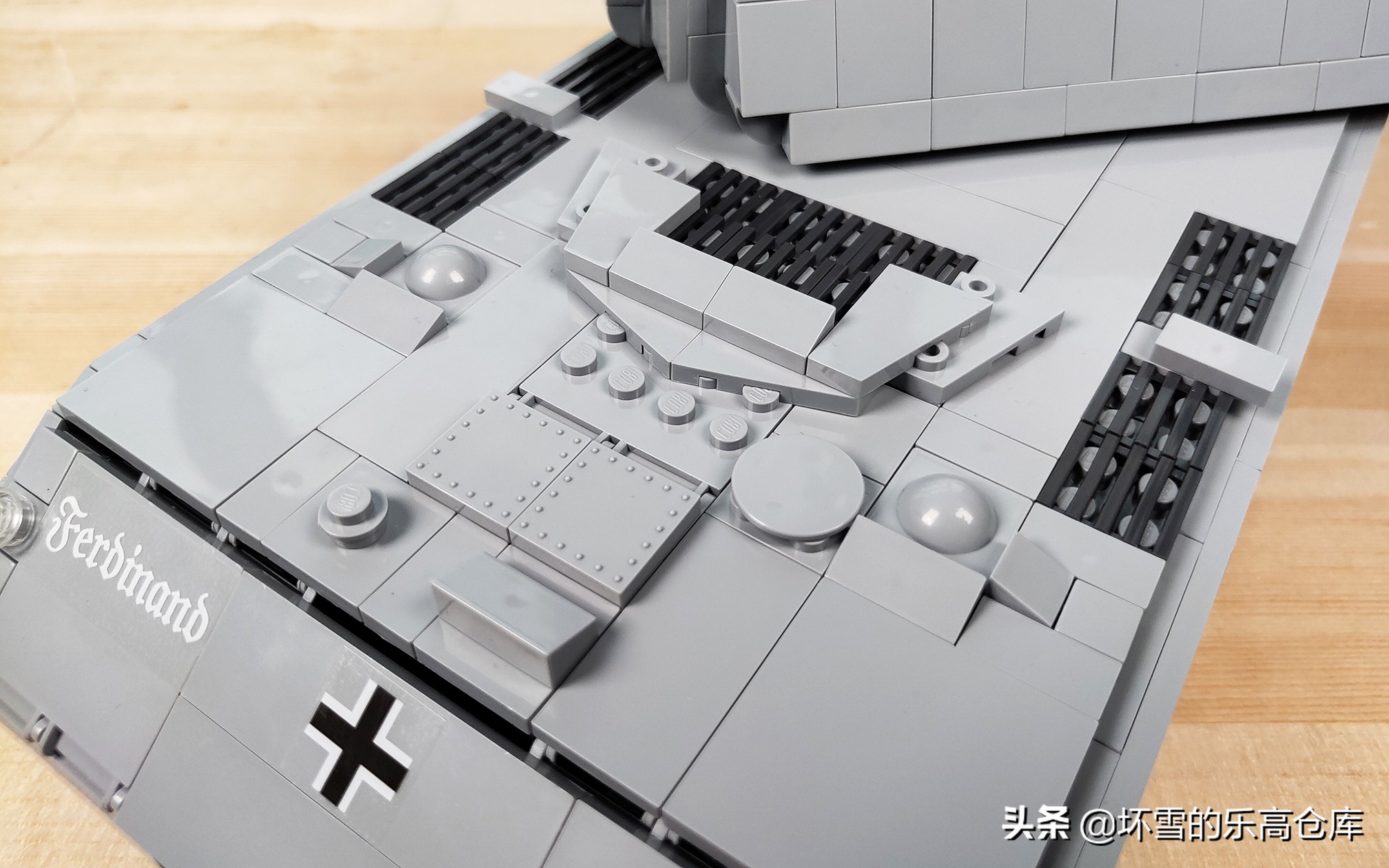 大型99a主战坦克简单乐高积木教程 (怎么用乐高积木拼中国96b主战坦克)