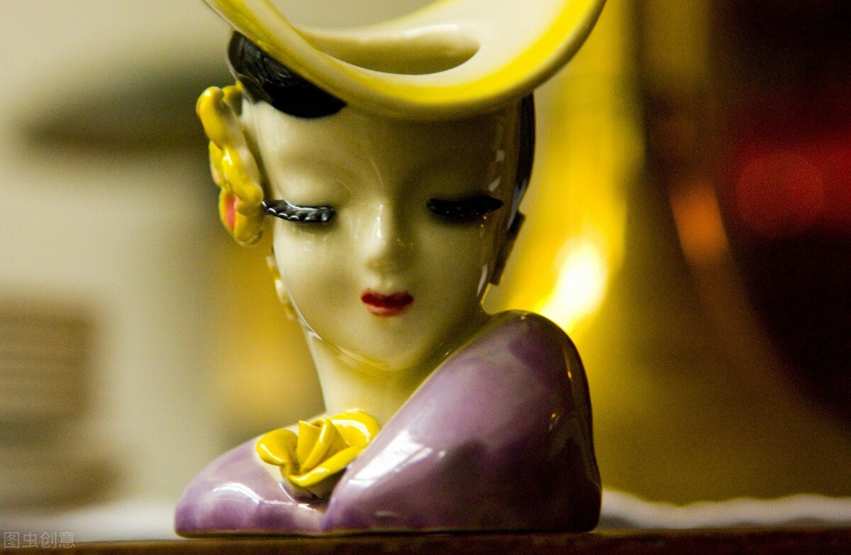 人一旦有了虚荣心就会变成什么样,虚荣心强的人都什么表现