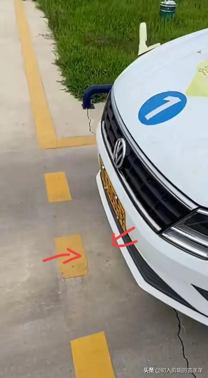 b2科目二倒车入库技巧讲解看后窗,科目二c1倒车入库和侧方停车技巧