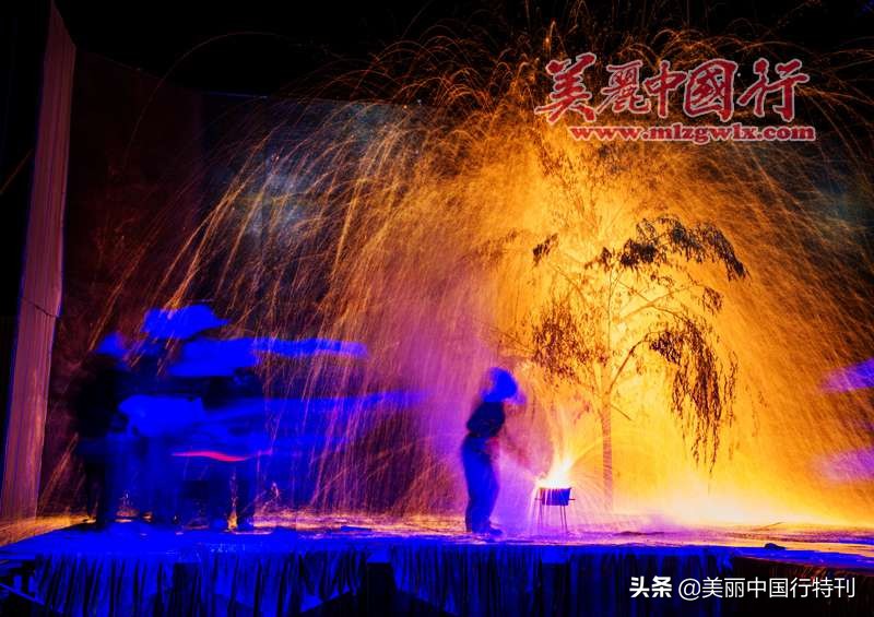 1600度的铁水烟花，1500年的传承，这一群山西长治的铁血汉子！