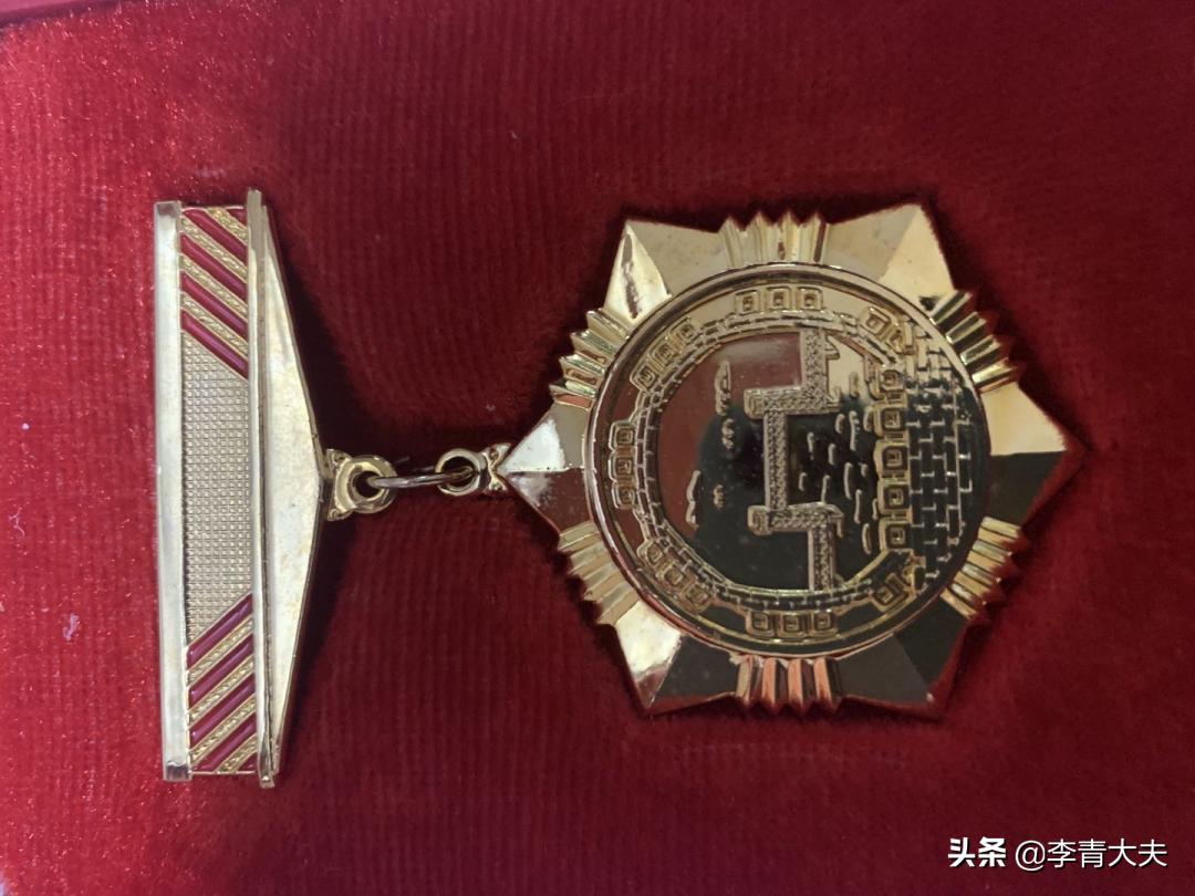 医师节抗疫英雄,疫情期间的医生护士英雄事迹