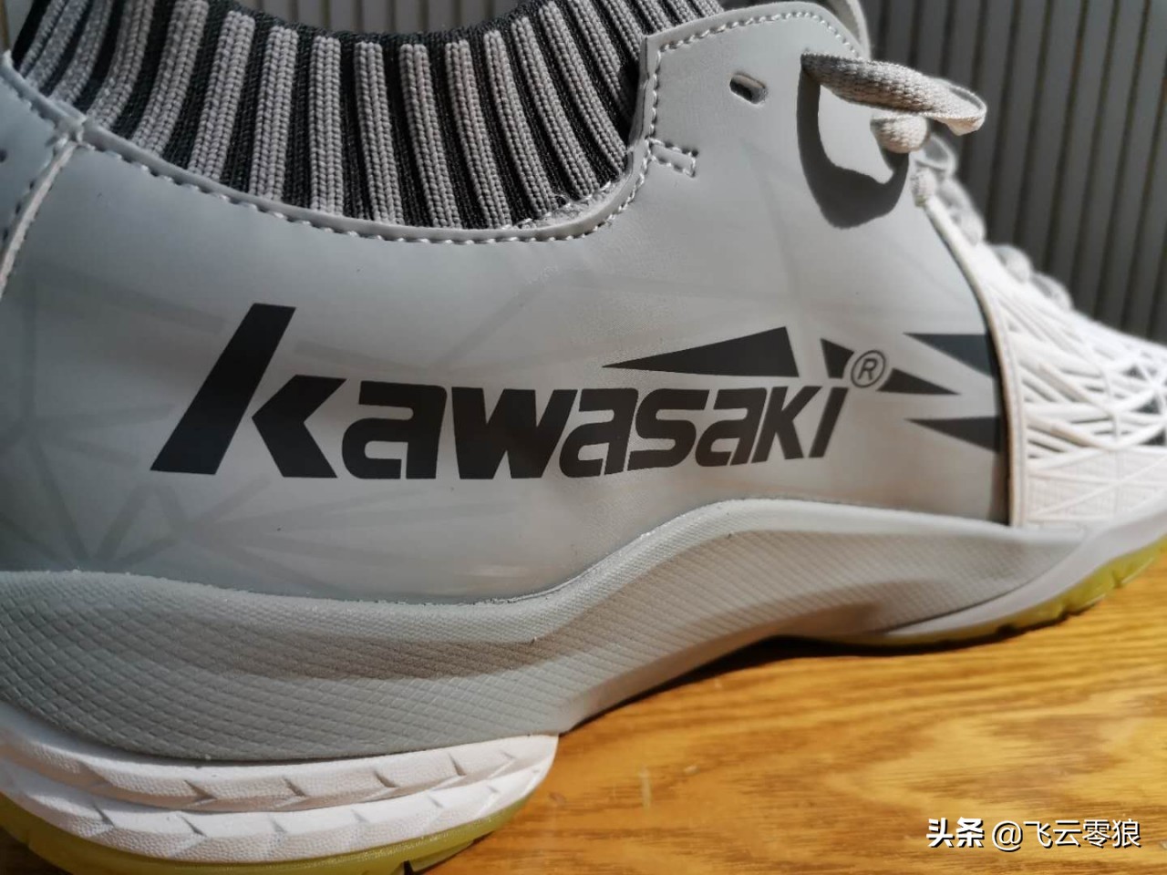 中羽评测刀锋7500,中羽论坛入门羽毛球鞋