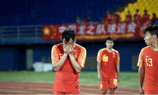 中国足球名嘴怒怼里皮,97国奥出局中国队