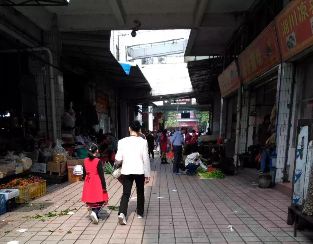 黄埔萝岗大型农贸综合批发市场,广州市萝岗区最大的综合市场