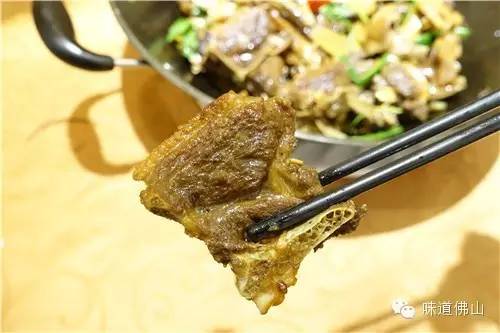 这家老字号食鹅专门店在南海街知巷闻，招牌干逼鹅只需138元锅！