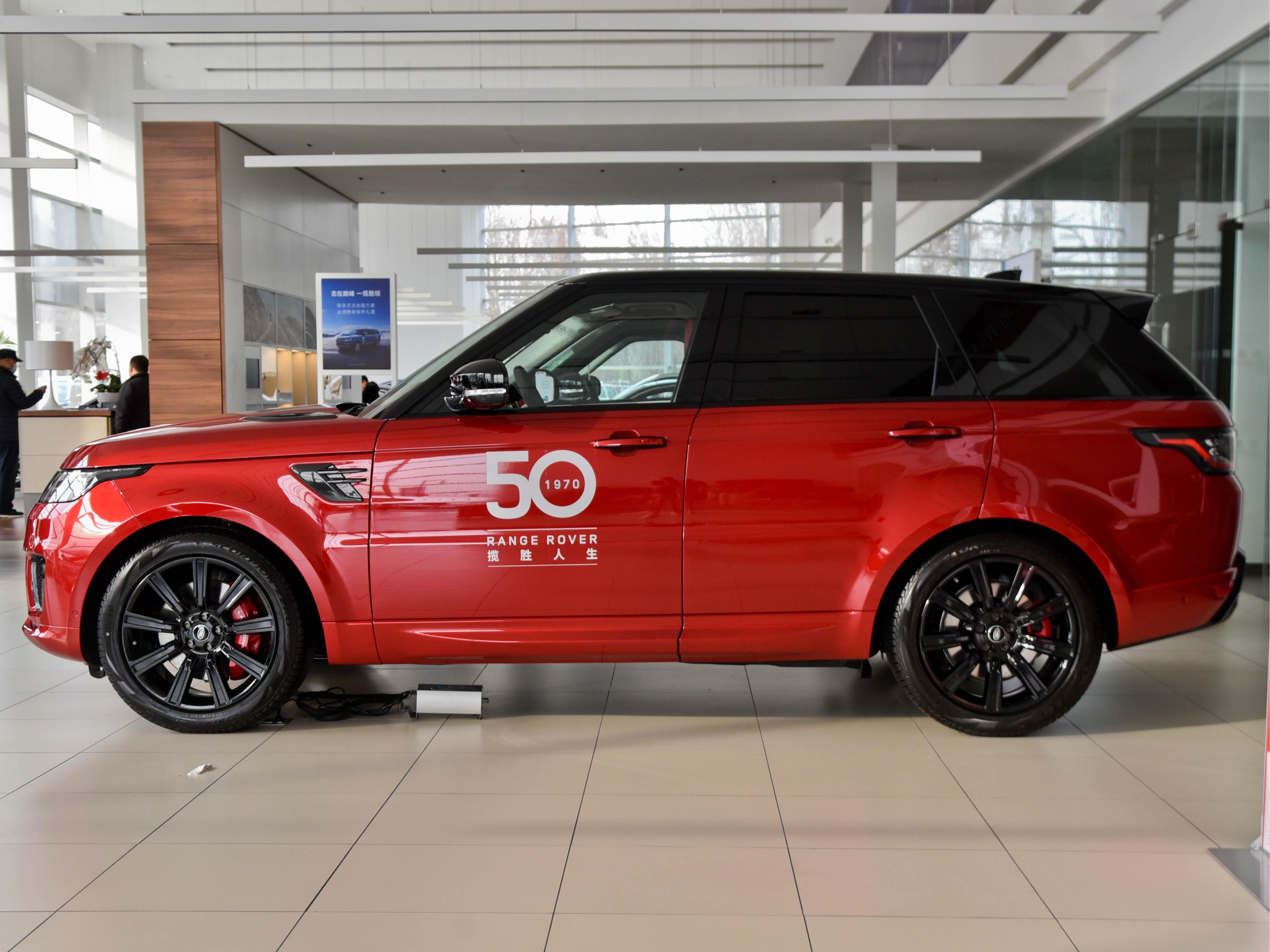 带低速四驱的suv排名,路虎揽胜运动版5.0t越野测试