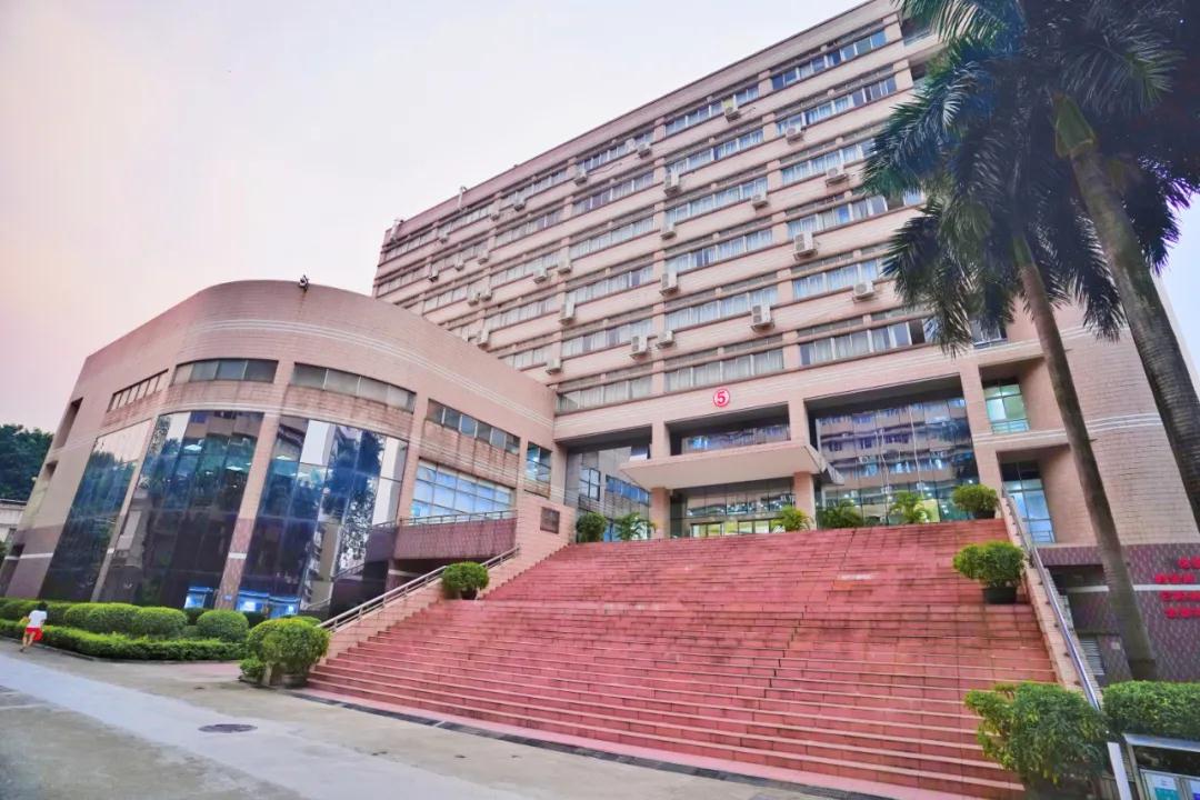 广州大学城占地最大的学校,广州大学城中山大学有多大