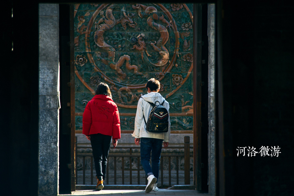 全是真迹！三雕精妙鲜有匹敌，琉璃照壁举国可数，如今承载更多