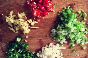 魔芋豆腐折耳根一起凉拌,酸辣魔芋豆腐怎么炒的好吃