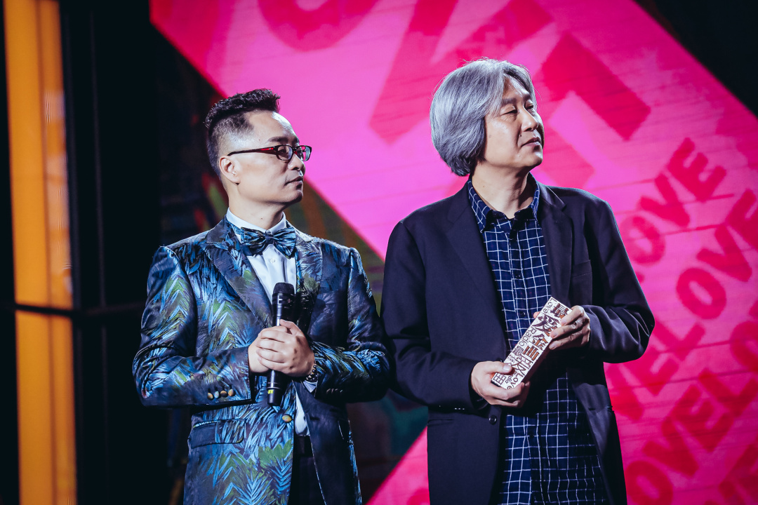 青春永远，金曲永恒：LoveRadio上海农商银行《最爱金曲榜》爱在东方美谷音乐盛典唱响经典，向爱致敬