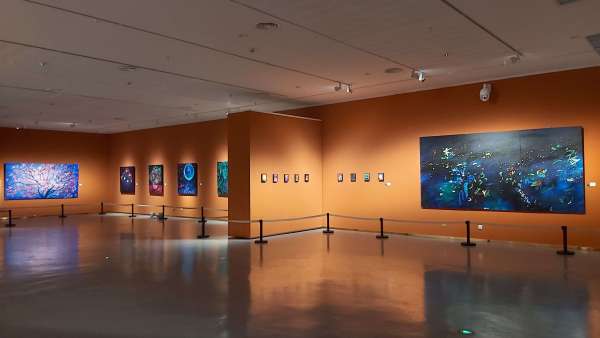 用艺术诠释青春的气息,用艺术致敬红色经典