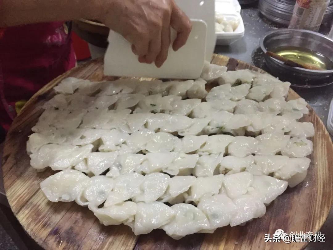 最简单的创业小吃生意,85后小伙在家创业小吃