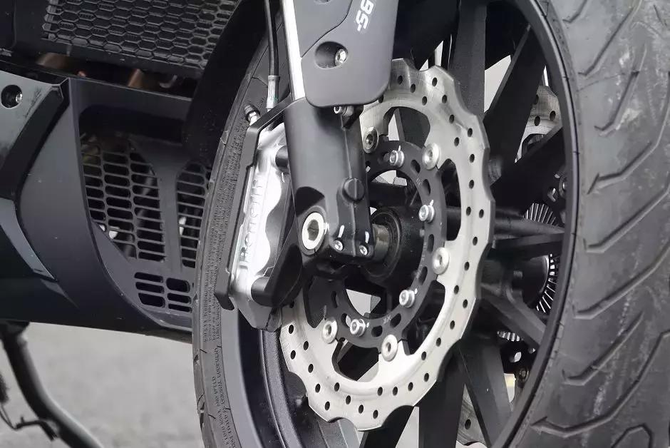 贝纳利502c和本田cb500x哪个好,贝纳利502c评测骑士网