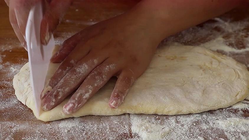 1碗面粉3个鸡蛋教你百吃不厌做法,1碗面2个鸡蛋轻松做美味小油条