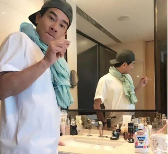 杨颖和姚晨演技,姚晨和杨颖谁的嘴巴大