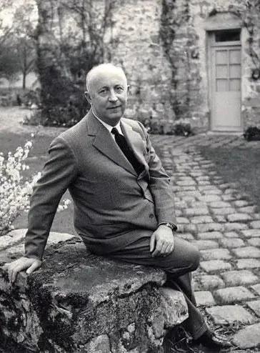 服装设计师有名,服装设计师有几类