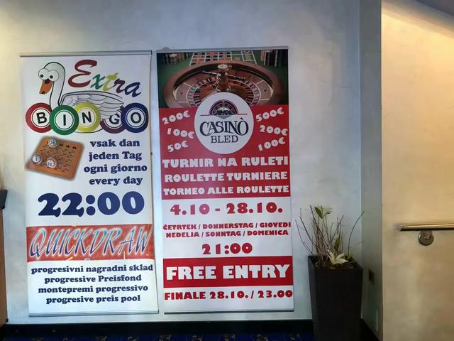 巴尔干半岛和阿尔巴尼亚,伯罗奔尼撒半岛和巴尔干半岛