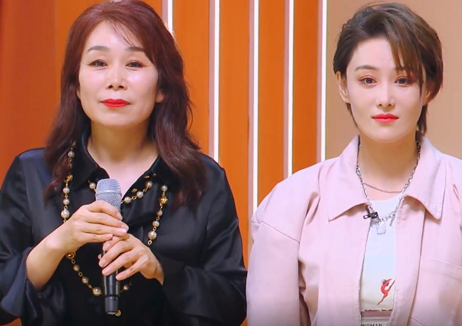 张馨予抱怨妈妈偏爱女婿，曾不愿她定居广州，如今每逢吵架都帮腔