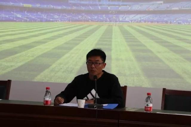 临颍小学足球比赛,临颍县颍川学校足球操