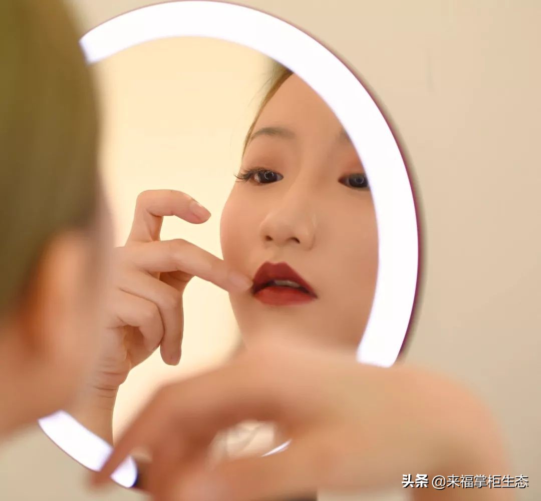 月黑风高倾国倾城,月黑风高日光明媚