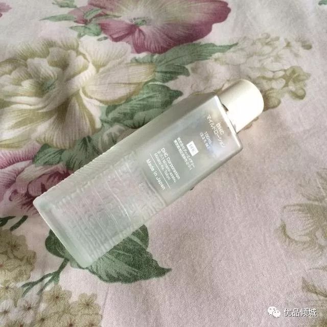 日本牌子黑色包装化妆品,日本著名的老牌化妆品牌