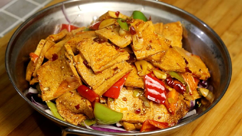 千叶豆腐可以用普通豆腐做吗,千叶豆腐是去水好还是过油好