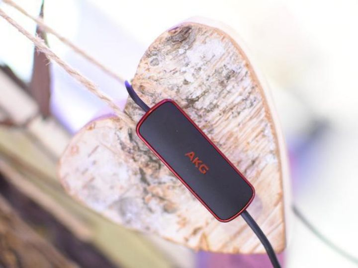 akg经典型号,akgk374耳塞