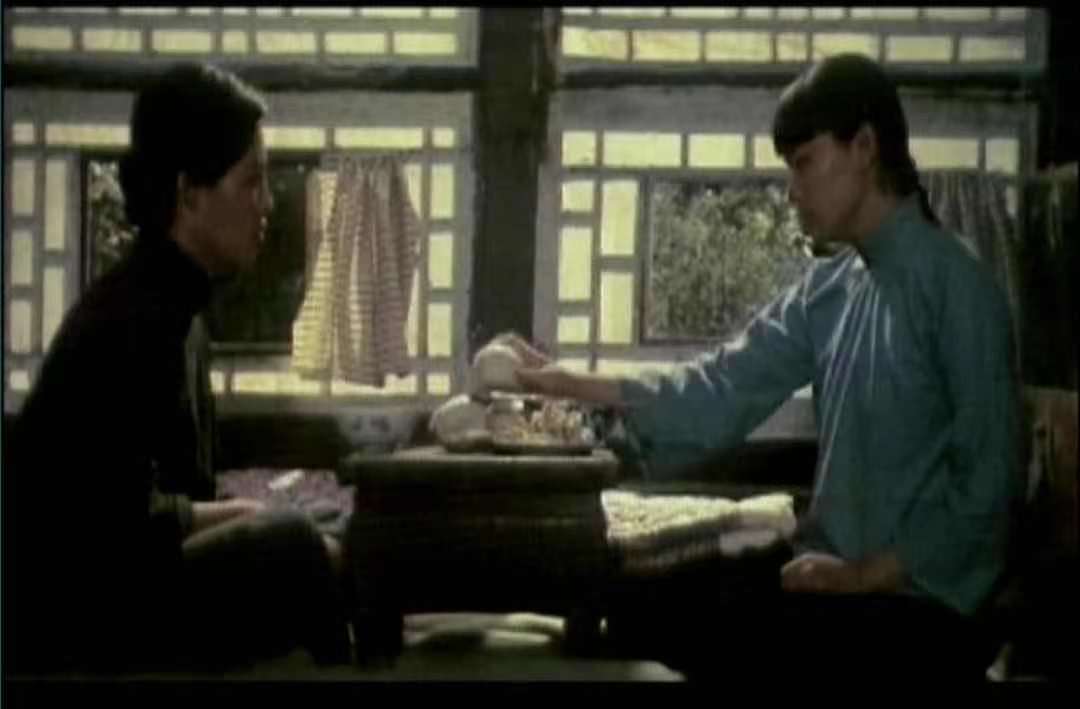 月牙儿女孩,月牙儿小女孩