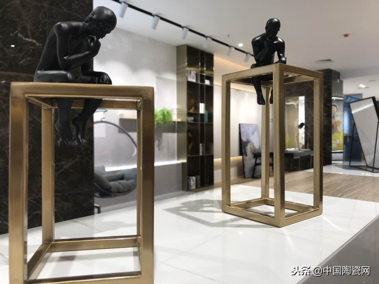 中陶君巡展-骏程：新装如此美，代言人柳岩你知道吗？