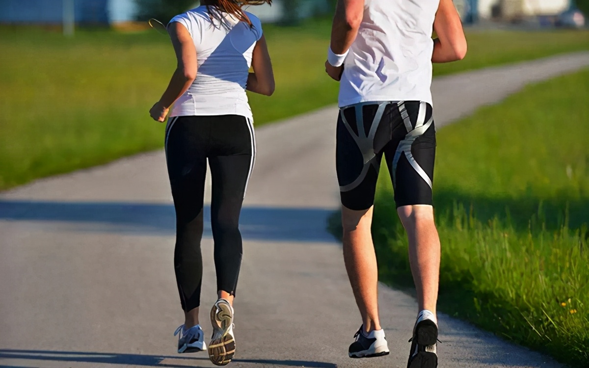 痔疮出血怎么办?一洗二躺三用药,少了哪个都不行