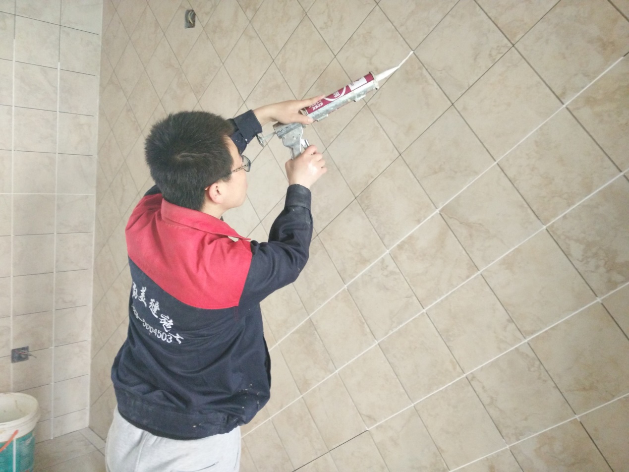 请人做瓷砖美缝注意事项和禁忌,贴瓷砖到底要不要做美缝