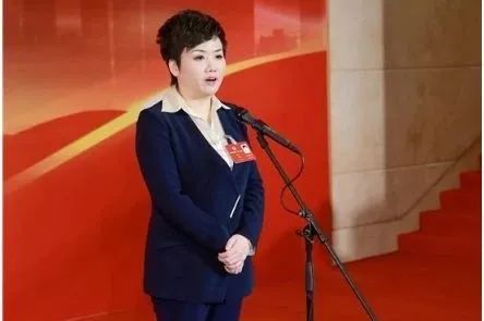 倾听青年心声鼓励青年成长,倾听潮涌之声