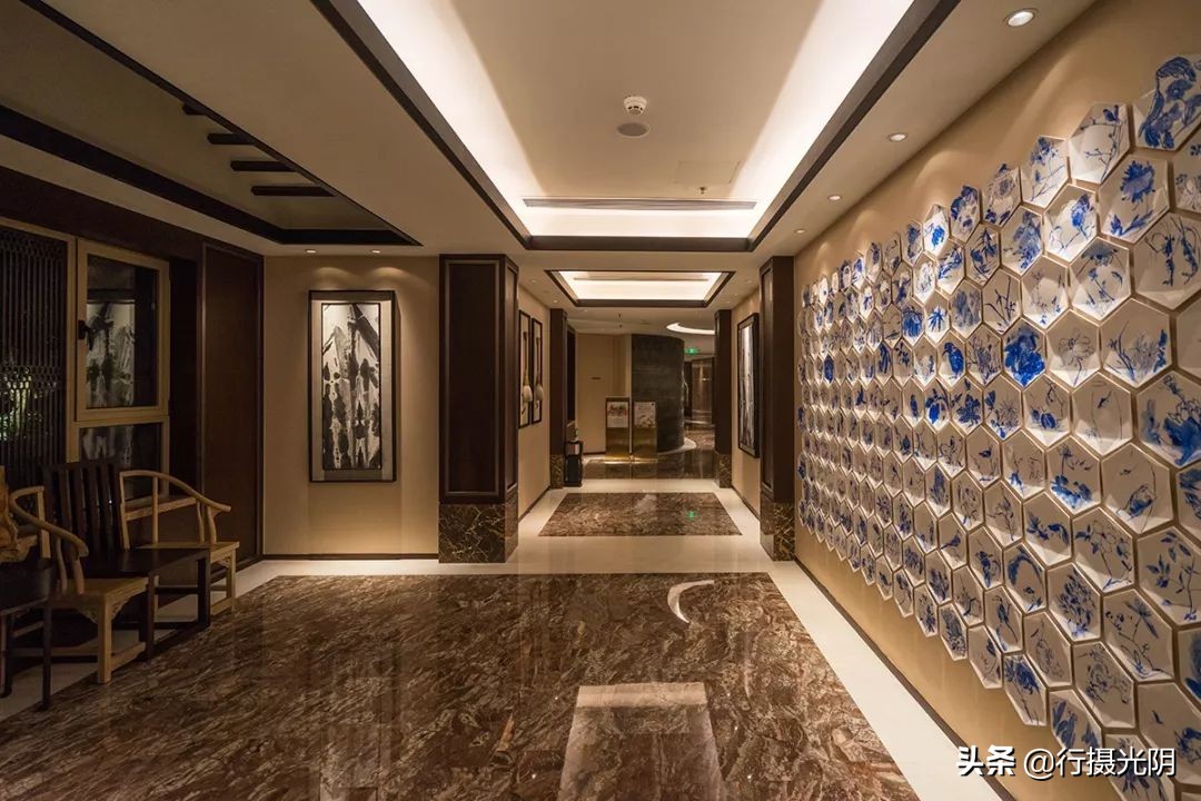 安吉民宿下雪的视频,安吉城堡酒店