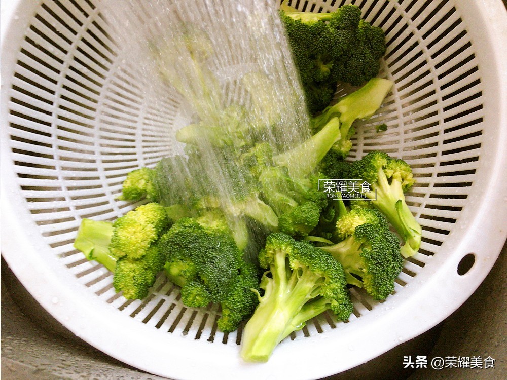 怎样清洗西兰花中的虫子,怎样把西兰花的小虫子洗出来